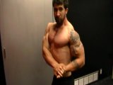 joedaniels posing after chest workout